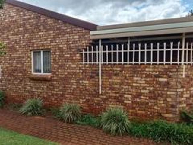 Townhouse for sale in Akasia, Gauteng