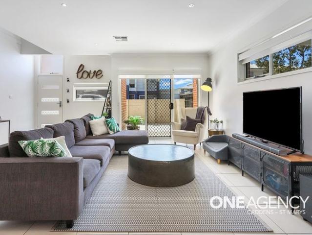 Townhouse for rent in Sydney, New South Wales