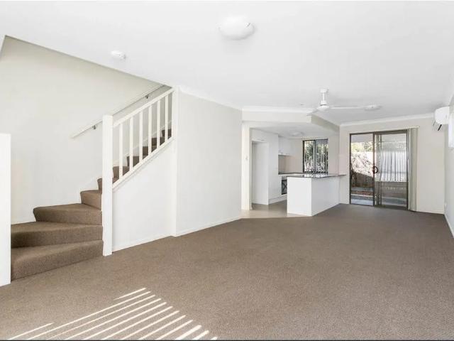 Townhouse for rent in Azzura Village, Greater Brisbane