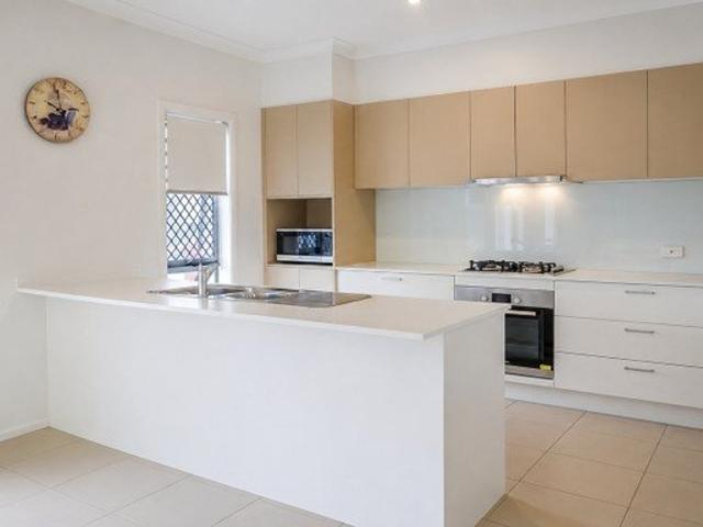Townhouse for rent in Fernbrook, Queensland