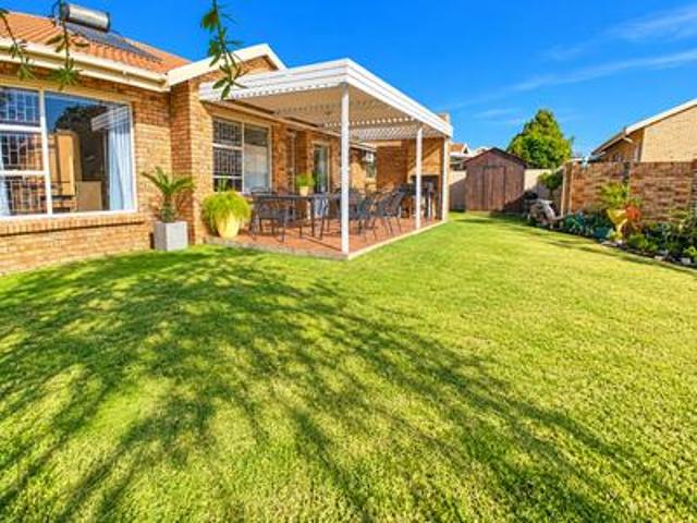 Townhouse for sale in Bloemfontein, Mangaung Metropolitan Municipality