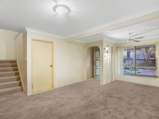 Townhouse for rent in Toombul, Queensland