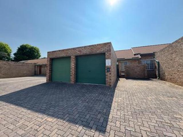 Townhouse for sale in Ekurhuleni, Gauteng