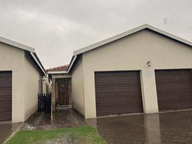 Townhouse for sale in Benoni, City of Ekurhuleni Metropolitan Municipality