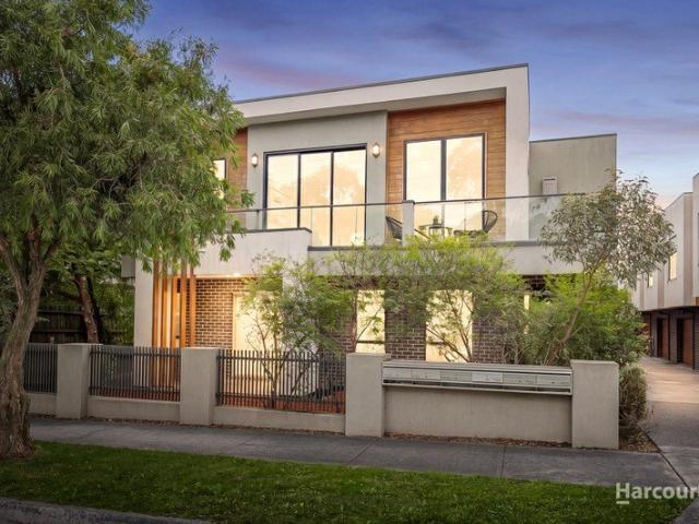 Townhouse for sale in Camerons Creek, Victoria