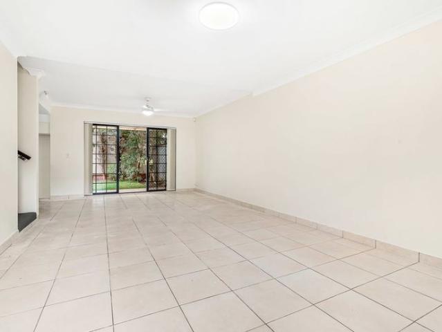 Townhouse for rent in Sydney, New South Wales