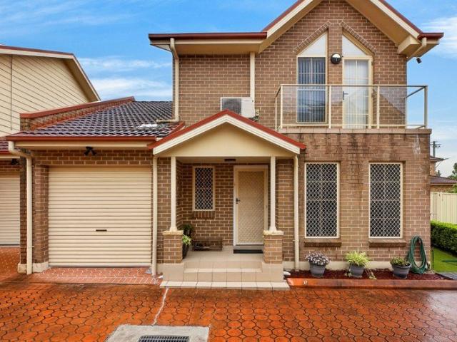 House for sale in Macquarie Fields, Sydney
