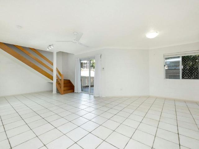 Townhouse for rent in Belgian Gardens, Townsville