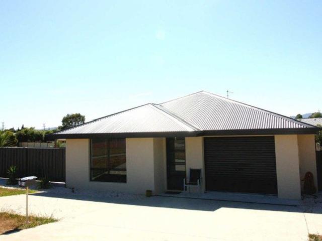 Apartment for rent in Shearwater, Tasmania