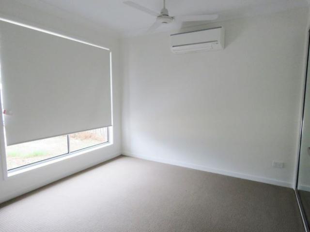 Apartment for rent in Armstrong Beach, Queensland