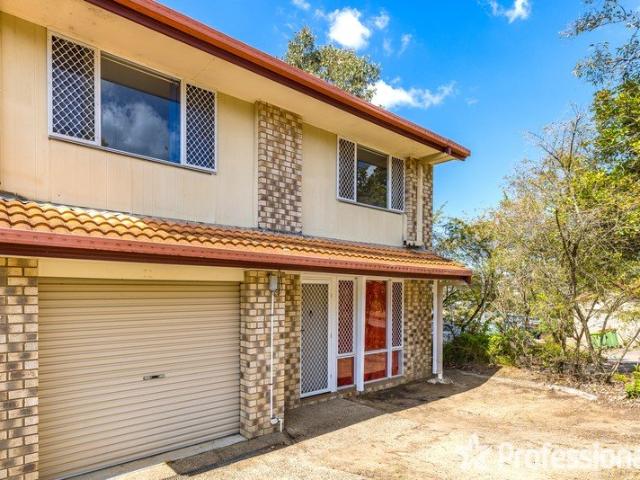 Townhouse for rent in Edens Landing, Greater Brisbane