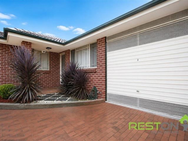 Villa for rent in Sydney, New South Wales