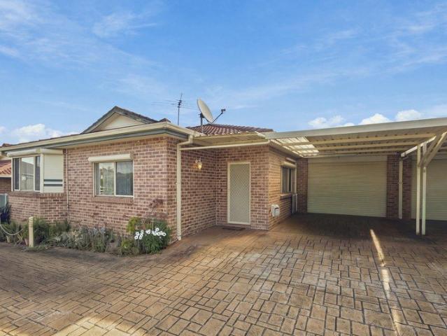 Villa for sale in Sydney, New South Wales