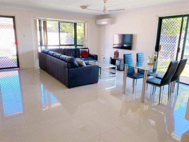 Townhouse for rent in Sunnybank Hills, Greater Brisbane