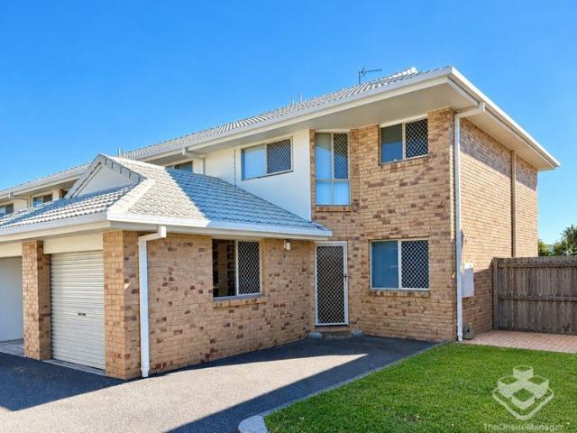 Townhouse for rent in Burleigh Waters, Gold Coast City