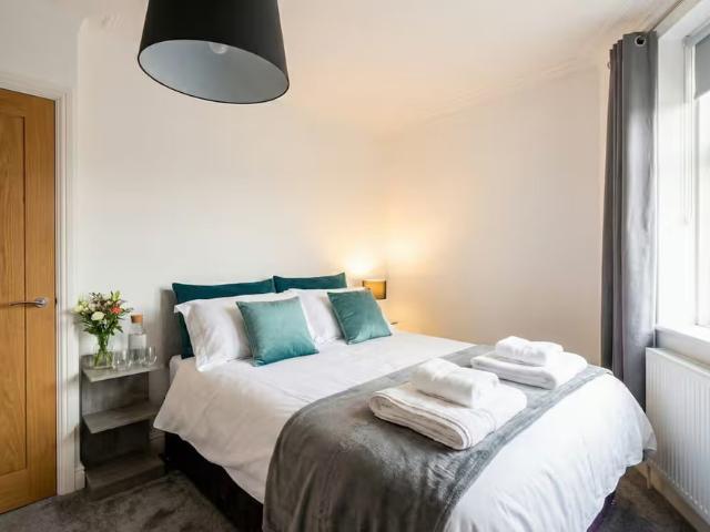 House for rent in Upper Brockholes, West Yorkshire