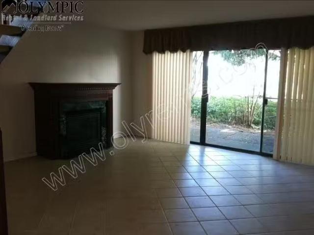 Condo for rent in Olympia