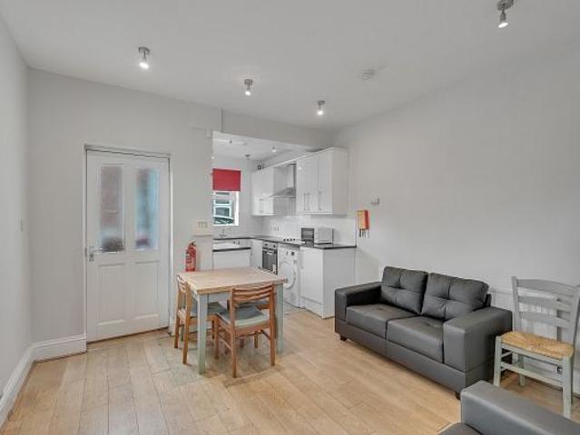 Room for rent in South Yorkshire