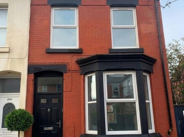 Apartment for rent in Elm Park, Calderstones