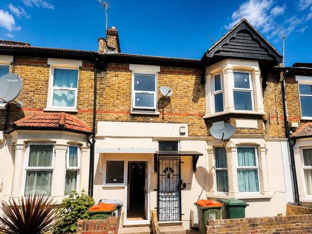 House for rent in Plashet, Greater London