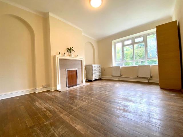Apartment for rent in Maida Vale, Greater London