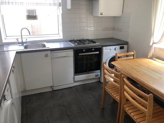Apartment for rent in Southfields, Greater London