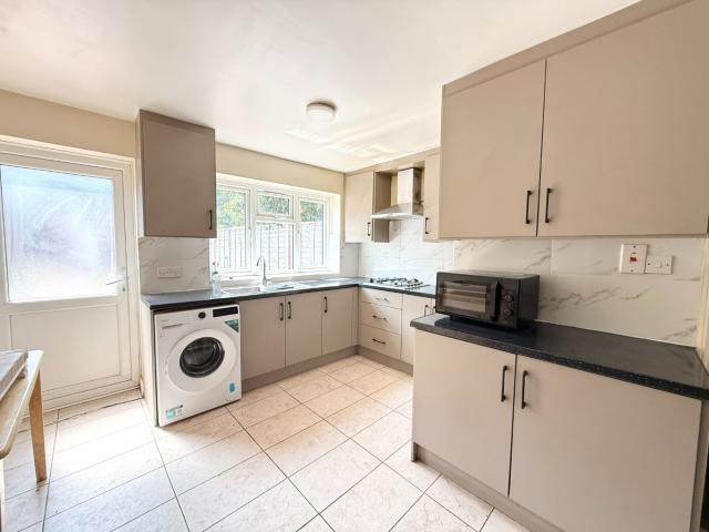 House for rent in London Borough of Ealing, Greater London