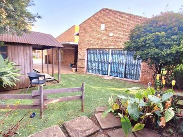 Townhouse for sale in Ekurhuleni, Gauteng