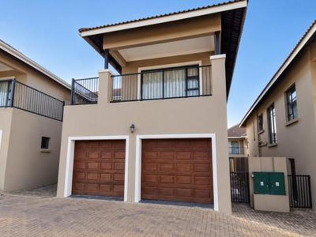 Townhouse for sale in Bloemfontein, Mangaung Metropolitan Municipality