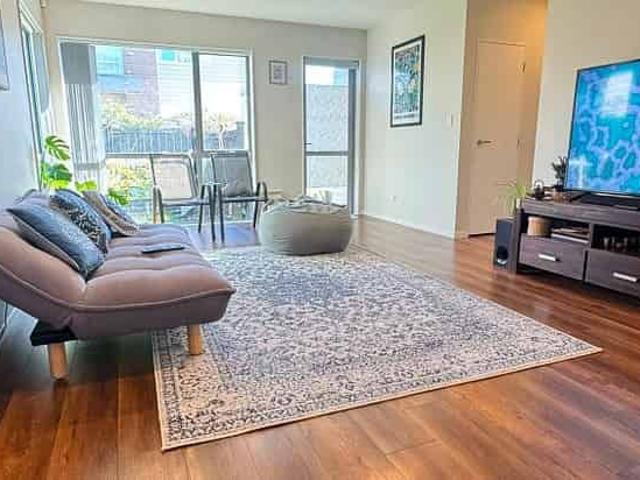 House for rent in Paremoremo