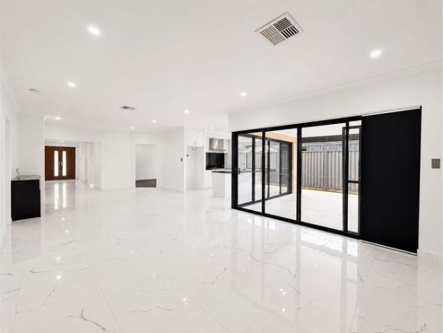 House for rent in Seville Grove, Western Australia