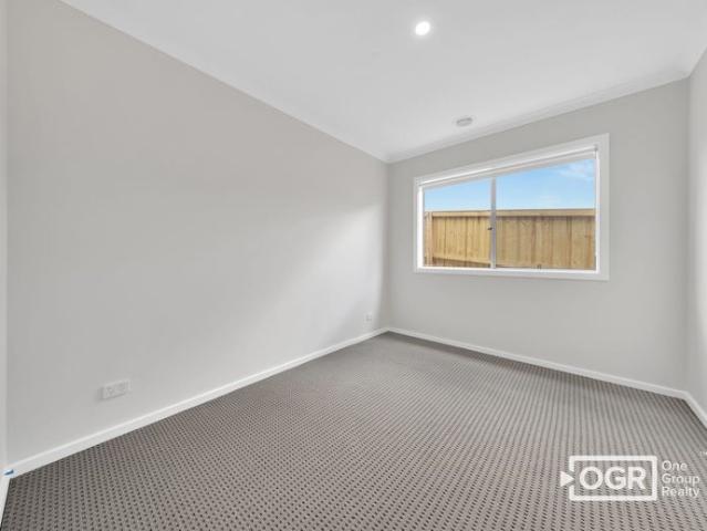 House for rent in Aurora Estate, Melbourne