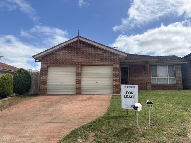 House for rent in St Helens Park, Sydney