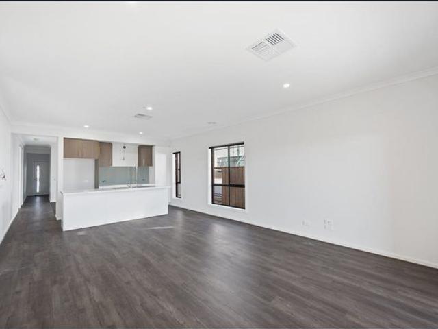 House for rent in Tarneit Mews, Melbourne