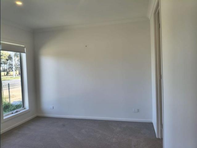 House for rent in Armstrong Creek, Geelong