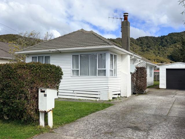 House for rent in Wainuiomata, Lower Hutt