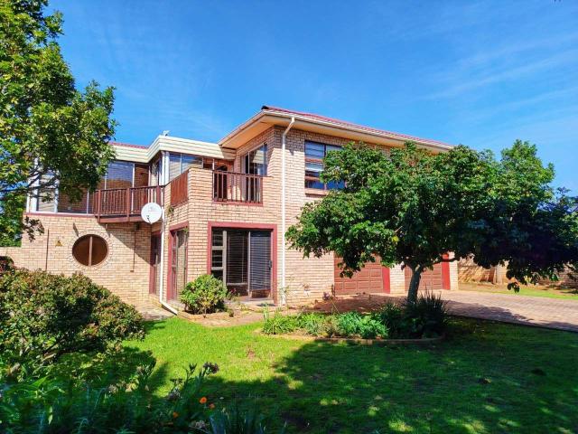 House for sale in Jeffreys Bay, Kouga Local Municipality