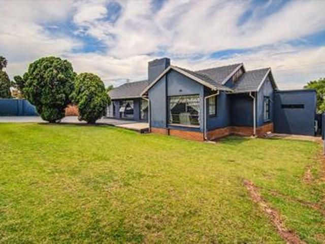 House for sale in Kempton Park, City of Ekurhuleni Metropolitan Municipality