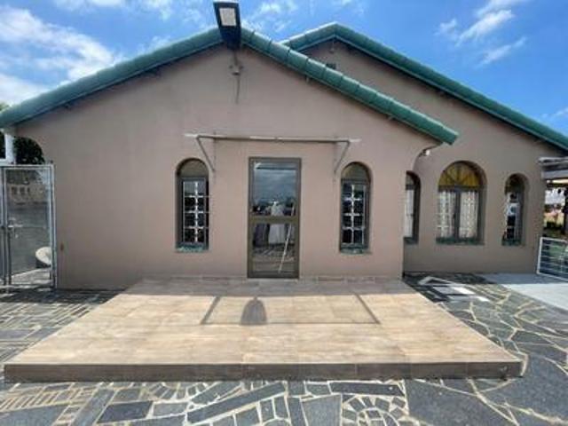 House for sale in Phoenix, Kwazulu-natal