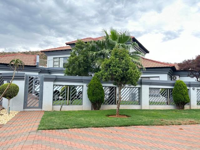 House for rent in Waterkloof, Gauteng