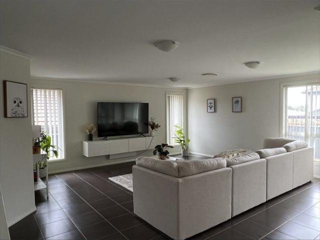 House for rent in Glenmore Park, Sydney