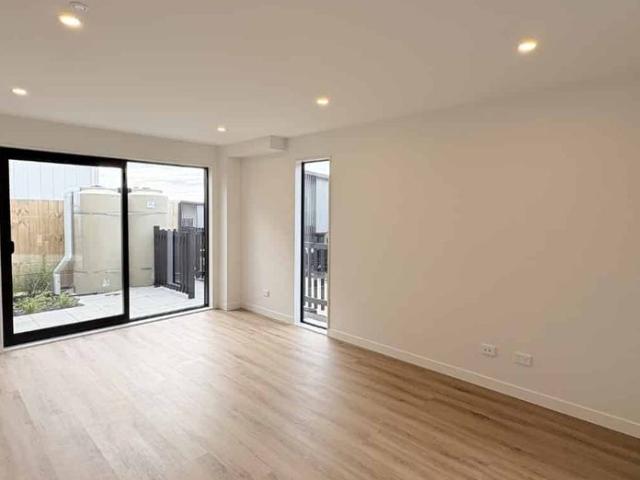 Townhouse for rent in Windsor Park, Upper Harbour