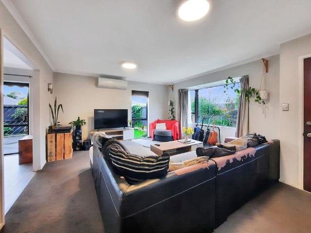 House for rent in Chaslands, Canterbury