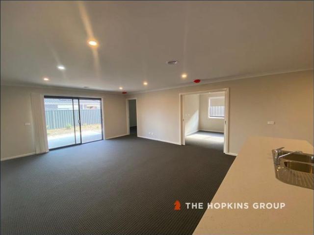 House for rent in Cornerstone, Melbourne