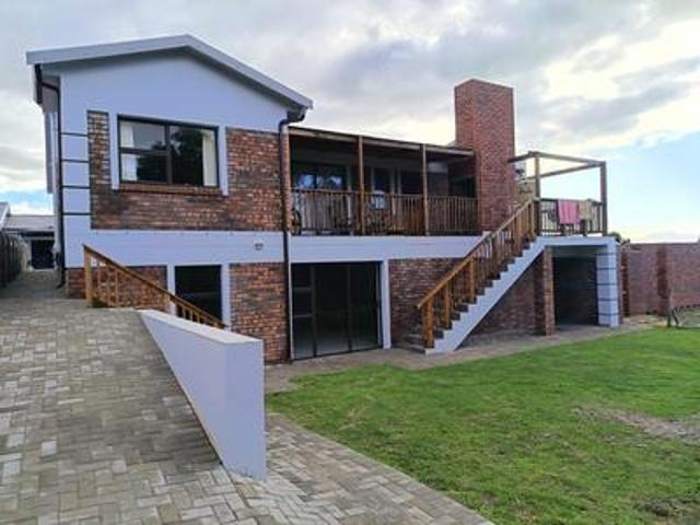 House for sale in Groot Brak Rivier, Western Cape