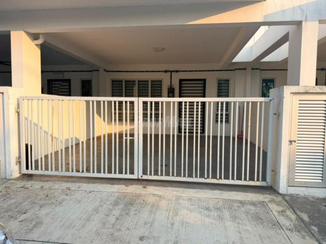 Apartment for rent in Labu Jaya, Negeri Sembilan