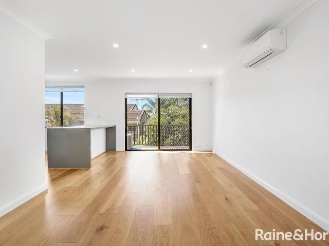 Townhouse for rent in Undercliffe, Sydney