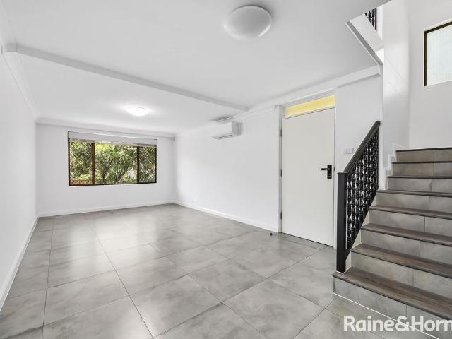 Townhouse for rent in Undercliffe, Sydney