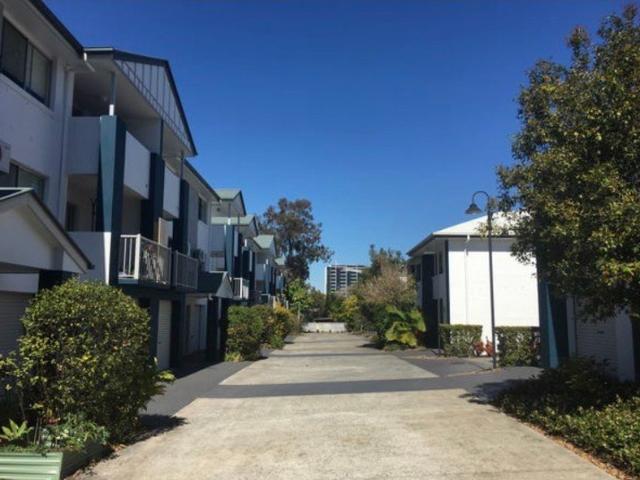 Townhouse for rent in Toombul, Queensland