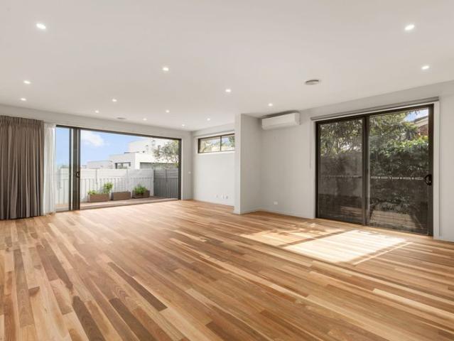 Townhouse for rent in Camerons Creek, Victoria